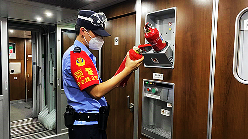 列車隱患排查.jpg